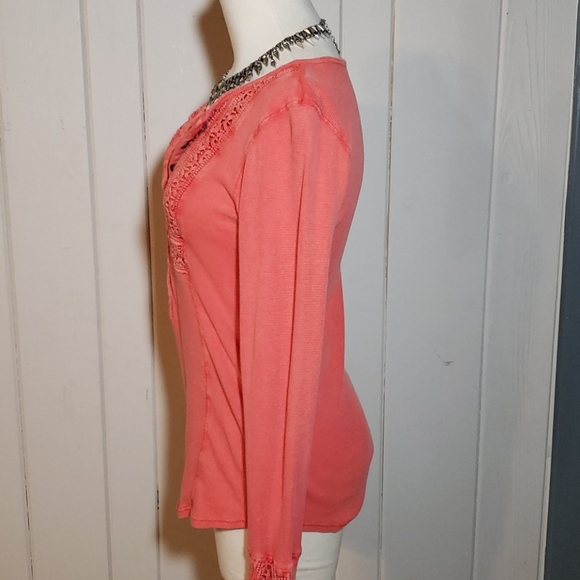 Lightly worn Lucky brand long sleeve - Picture 2 of 5